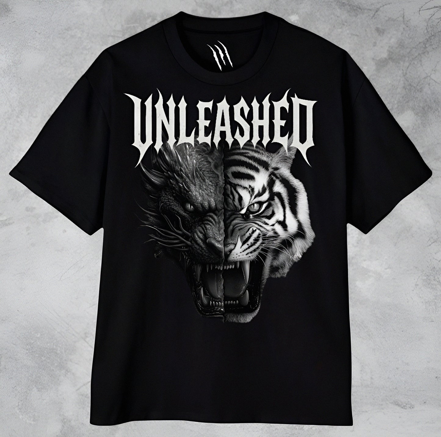 UNLEASHED - Regular Fit Tshirt